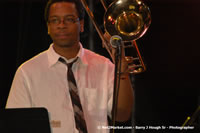 DSC_0312.jpg (37,593 bytes)