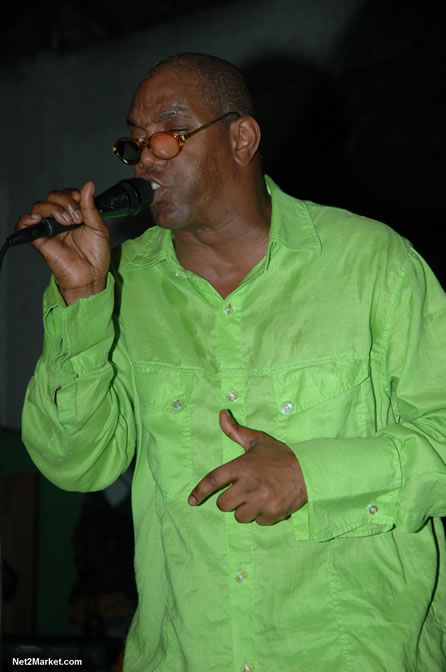 Frankie Paul & King Yellowman - Bobby Dread - Swallow - backed by the Indika Band - MC Earl Polkadot - Presented by Boubon Beach Restaurant, Beach Bar & Oceanfront Accommodations - Negril Travel Guide, Negril Jamaica WI - http://www.negriltravelguide.com - info@negriltravelguide.com...!