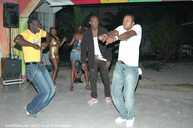 John Holt at Bourbon Beach - Saturday, January 21, 2006 - Negril Travel Guide, Negril Jamaica WI - http://www.negriltravelguide.com - info@negriltravelguide.com...!