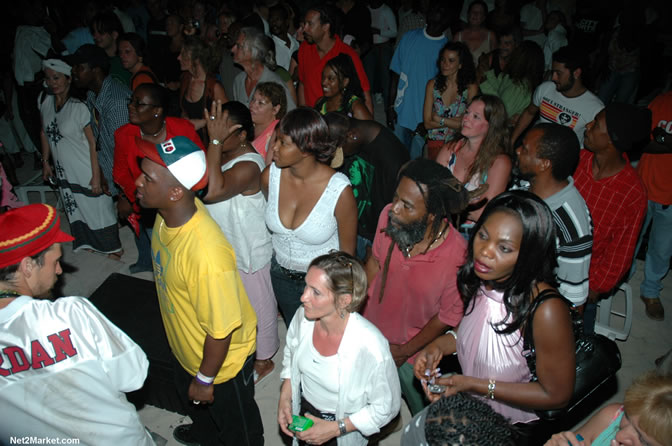 The Messenger, Reggae Super Star - Luciano - Gregory Isaacs - Bobby Dread - Swallow - backed by the Indika Band - Boubon Beach Restaurant, Beach Bar & Oceanfront Accommodations - Negril Travel Guide, Negril Jamaica WI - http://www.negriltravelguide.com - info@negriltravelguide.com...!