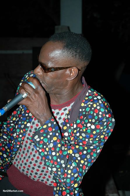 The Messenger, Reggae Super Star - Luciano - Gregory Isaacs - Bobby Dread - Swallow - backed by the Indika Band - Boubon Beach Restaurant, Beach Bar & Oceanfront Accommodations - Negril Travel Guide, Negril Jamaica WI - http://www.negriltravelguide.com - info@negriltravelguide.com...!