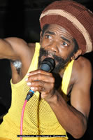 DSC_3921.jpg (114,059 bytes)