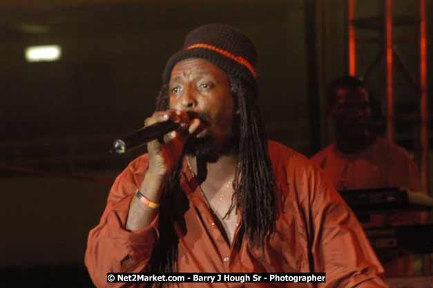 Mackie Conscious - Cure Fest 2007 - Longing For Concert at Trelawny Multi Purpose Stadium, Trelawny, Jamaica - Sunday, October 14, 2007 - Cure Fest 2007 October 12th-14th, 2007 Presented by Danger Promotions, Iyah Cure Promotions, and Brass Gate Promotions - Alison Young, Publicist - Photographs by Net2Market.com - Barry J. Hough Sr, Photographer - Negril Travel Guide, Negril Jamaica WI - http://www.negriltravelguide.com - info@negriltravelguide.com...!
