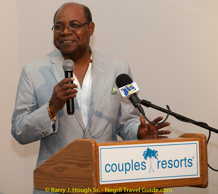 The Honourable Edmund Bartlett, CD, MP, Minister of Tourism meets with Negril Chamber of Commerce and Community Members The Honourable Edmund Bartlett, CD, MP, Minister of Tourism meets with Negril Chamber of Commerce and Community Members