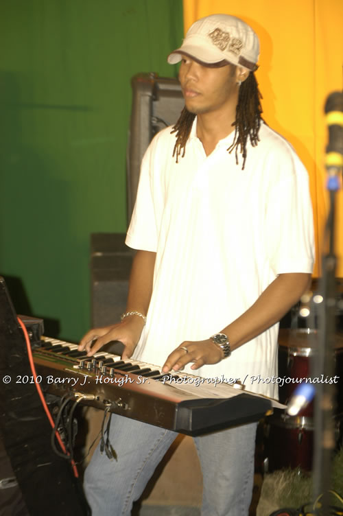 Freddy McGregor - Live In Concert @ Negril Escape Resort and Spa, One Love Drive, West End, Negril, Westmoreland, Jamaica W.I. - Photographs by Net2Market.com - Barry J. Hough Sr, Photographer/Photojournalist - Negril Travel Guide, Negril Jamaica WI - http://www.negriltravelguide.com - info@negriltravelguide.com...!