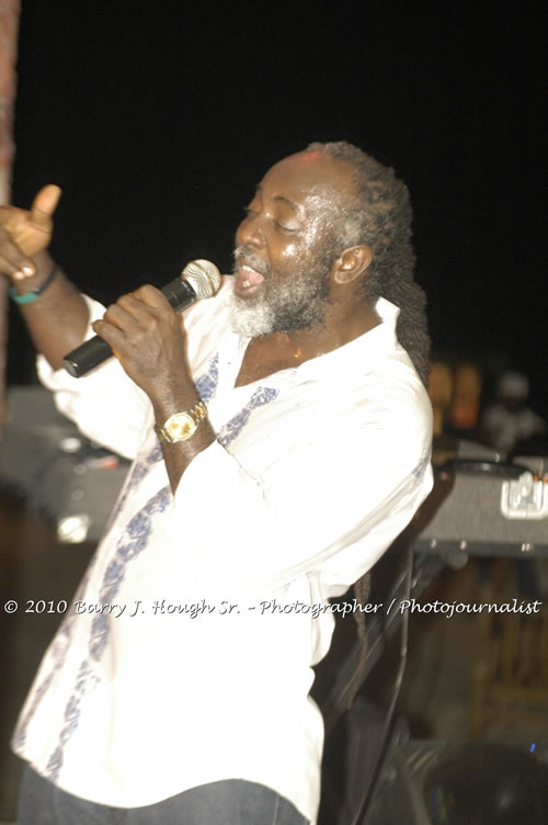 Freddy McGregor - Live In Concert @ Negril Escape Resort and Spa, One Love Drive, West End, Negril, Westmoreland, Jamaica W.I. - Photographs by Net2Market.com - Barry J. Hough Sr, Photographer/Photojournalist - Negril Travel Guide, Negril Jamaica WI - http://www.negriltravelguide.com - info@negriltravelguide.com...!