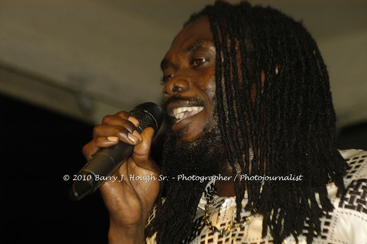 Julian Marley - Grammy Nominee & Son of the Legend Bob Marley - Live in Concert - Also featuring Ras Noble, Power Drill, Iron Head, & Robin Banks - Backing Band Roots Warrior, plus DJ Gemini @ One Love Reggae Concerts Series 09/10 @ Negril Escape Resort & Spa, February 2, 2010, One Love Drive, West End, Negril, Westmoreland, Jamaica W.I. - Photographs by Net2Market.com - Barry J. Hough Sr, Photographer/Photojournalist - The Negril Travel Guide - Negril's and Jamaica's Number One Concert Photography Web Site with over 40,000 Jamaican Concert photographs Published -  Negril Travel Guide, Negril Jamaica WI - http://www.negriltravelguide.com - info@negriltravelguide.com...!