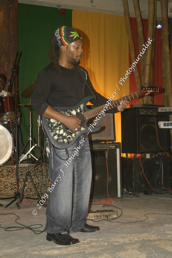  Sanchez - Live in Concert - at the One Love Reggae Concert Series 09/10 @ Negril Escape Resort & Spa - Also Featuring: Timmi Burrell and Justice Merchant- Backing Band Roots Warrior - DJ Gemini - MC Oliver Cargill, Negril Escape Resort & Spa, One Love Drive, West End, Negril, Westmoreland, Jamaica W.I. - Tuesday, November 24, 2009 - Photographs by Net2Market.com - Barry J. Hough Sr, Photographer / Photojournalist - Photos taken with a Nikon D70, D100, or D300 - Negril Travel Guide, Negril Jamaica WI - http://www.negriltravelguide.com - info@negriltravelguide.com...!