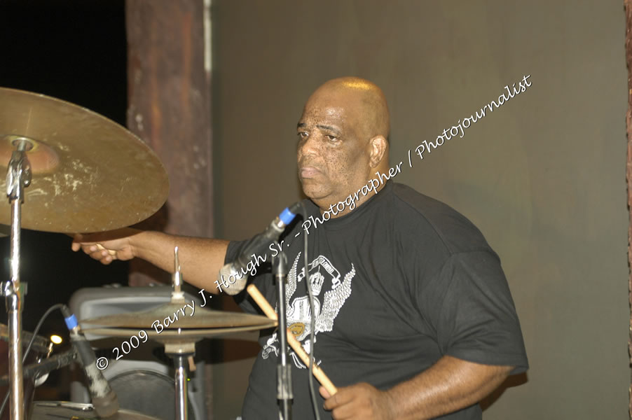  Sanchez - Live in Concert - at the One Love Reggae Concert Series 09/10 @ Negril Escape Resort & Spa - Also Featuring: Timmi Burrell and Justice Merchant- Backing Band Roots Warrior - DJ Gemini - MC Oliver Cargill, Negril Escape Resort & Spa, One Love Drive, West End, Negril, Westmoreland, Jamaica W.I. - Tuesday, November 24, 2009 - Photographs by Net2Market.com - Barry J. Hough Sr, Photographer / Photojournalist - Photos taken with a Nikon D70, D100, or D300 - Negril Travel Guide, Negril Jamaica WI - http://www.negriltravelguide.com - info@negriltravelguide.com...!