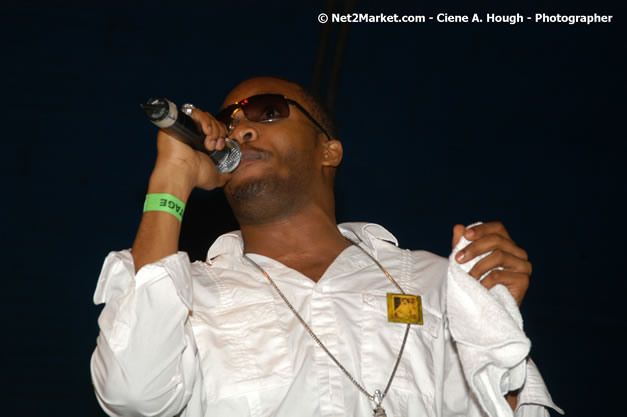 Assassin - Smile Jamaica, Nine Miles, St Anns, Jamaica - Saturday, February 10, 2007 - The Smile Jamaica Concert, a symbolic homecoming in Bob Marley's birthplace of Nine Miles - Negril Travel Guide, Negril Jamaica WI - http://www.negriltravelguide.com - info@negriltravelguide.com...!