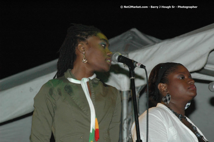 Little Hero - Smile Jamaica, Nine Miles, St Anns, Jamaica - Saturday, February 10, 2007 - The Smile Jamaica Concert, a symbolic homecoming in Bob Marley's birthplace of Nine Miles - Negril Travel Guide, Negril Jamaica WI - http://www.negriltravelguide.com - info@negriltravelguide.com...!