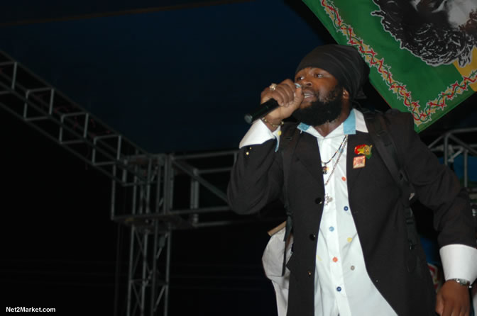 Fantan Mojah - Spring Break 2005 -  6th Anniversary - All Day - All Night - Photo Gallery - Sunday, March 13th - Long Bay Beach, Negril Jamaica - Negril Travel Guide, Negril Jamaica WI - http://www.negriltravelguide.com - info@negriltravelguide.com...!